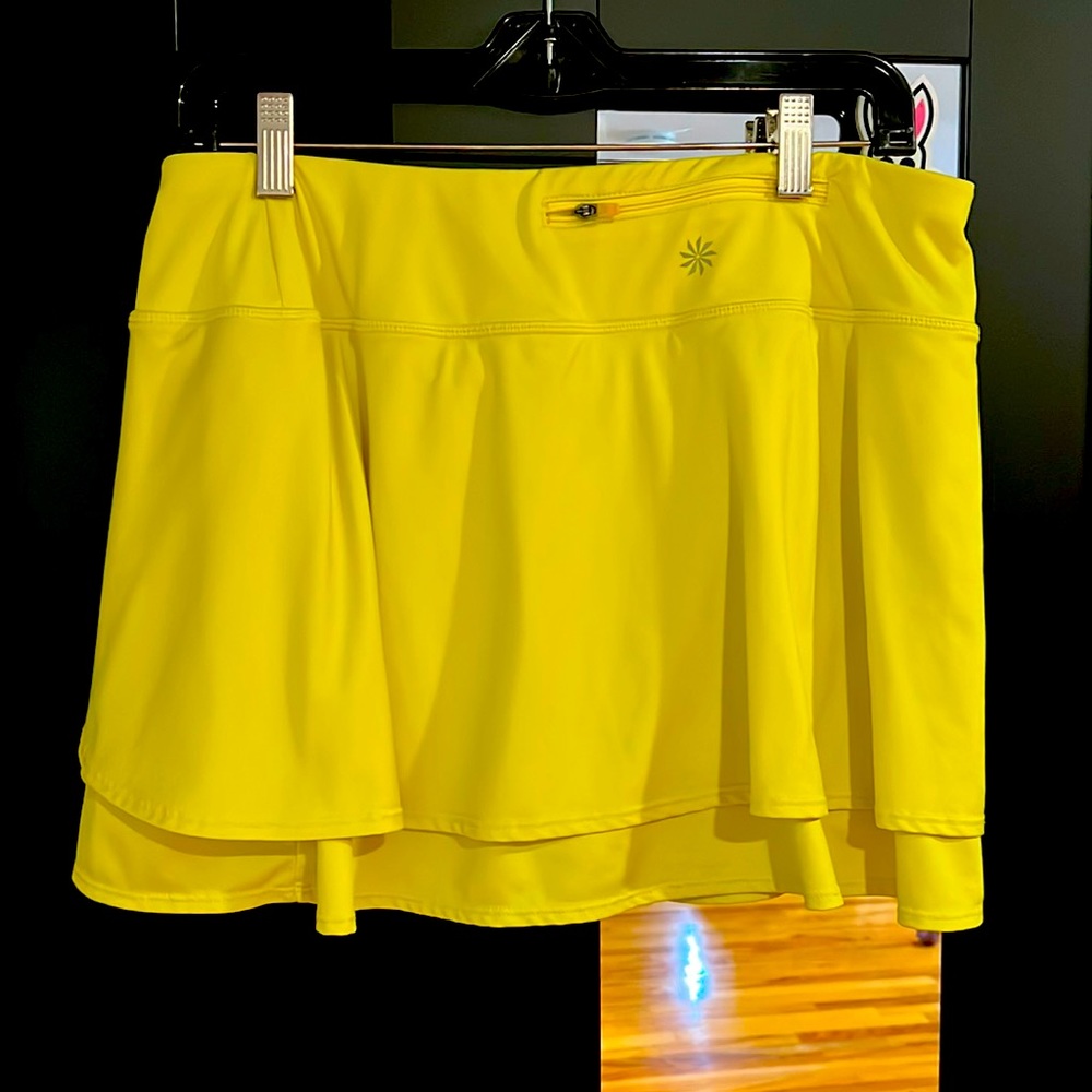 Athleta Tennis Skirt. Lime yellow / green shorts attached